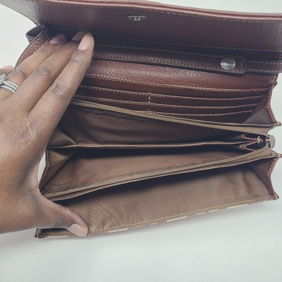 Etienne Aigner | Multicolored Convertible Clutch or Wristlet (One Size) - Picture 6 of 9